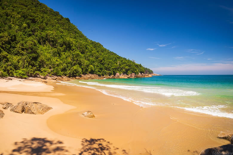 Paraty Convention & Visitors Bureau - Praia de Antiguinhos