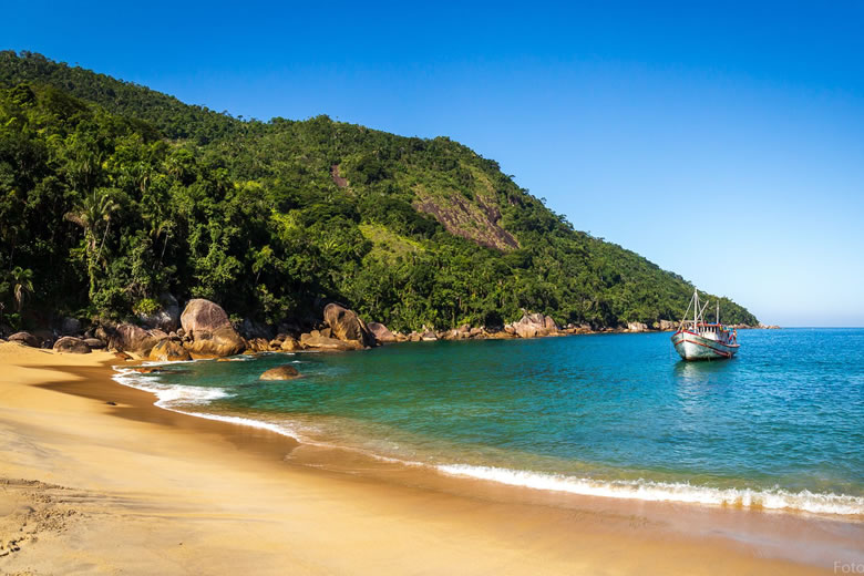 Paraty Convention & Visitors Bureau - Praia de Ponta Negra