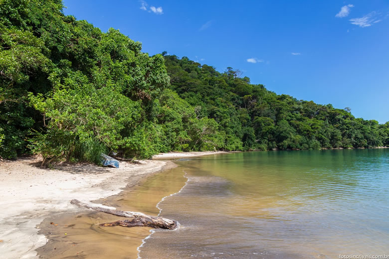 Paraty Convention & Visitors Bureau - Praia do Cão Morto