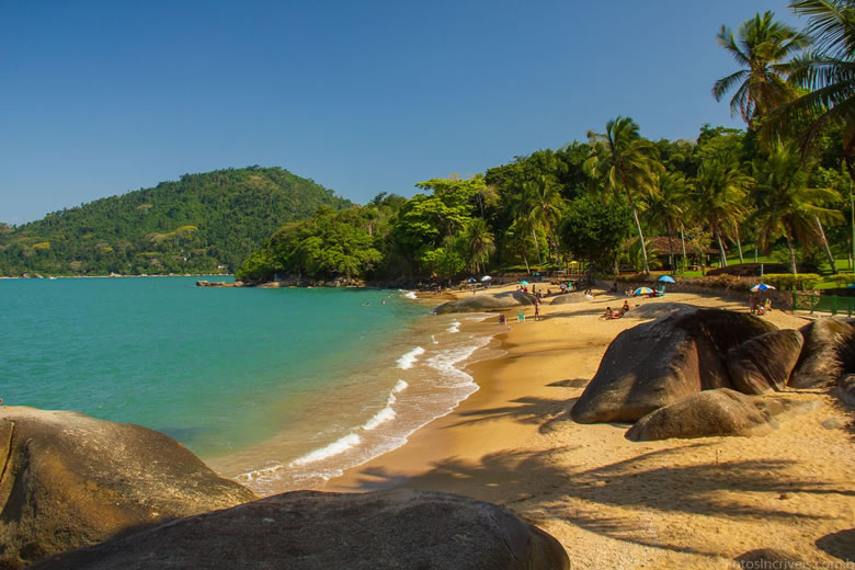 Paraty Convention & Visitors Bureau - Praia Grande e Prainha